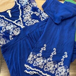 Soma size Large Royal Blue Embroidered pajama set